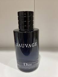 SAUVAGE Eau de Toilete Dior: La Esencia de la Libertad